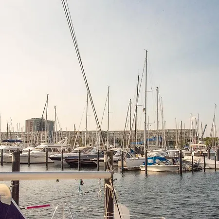 Kiel Water 4