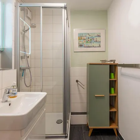 Apartment Kiel Water 4 *